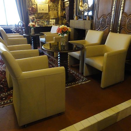 Hotel De La Croix D'Or Авранш Екстериор снимка
