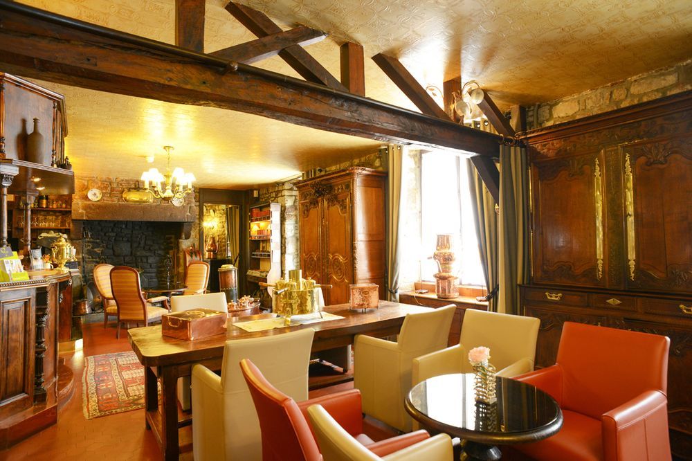 Hotel De La Croix D'Or Авранш Екстериор снимка