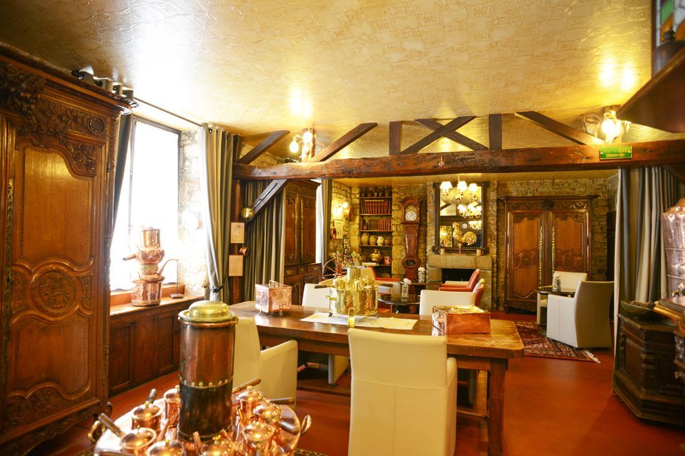 Hotel De La Croix D'Or Авранш Екстериор снимка